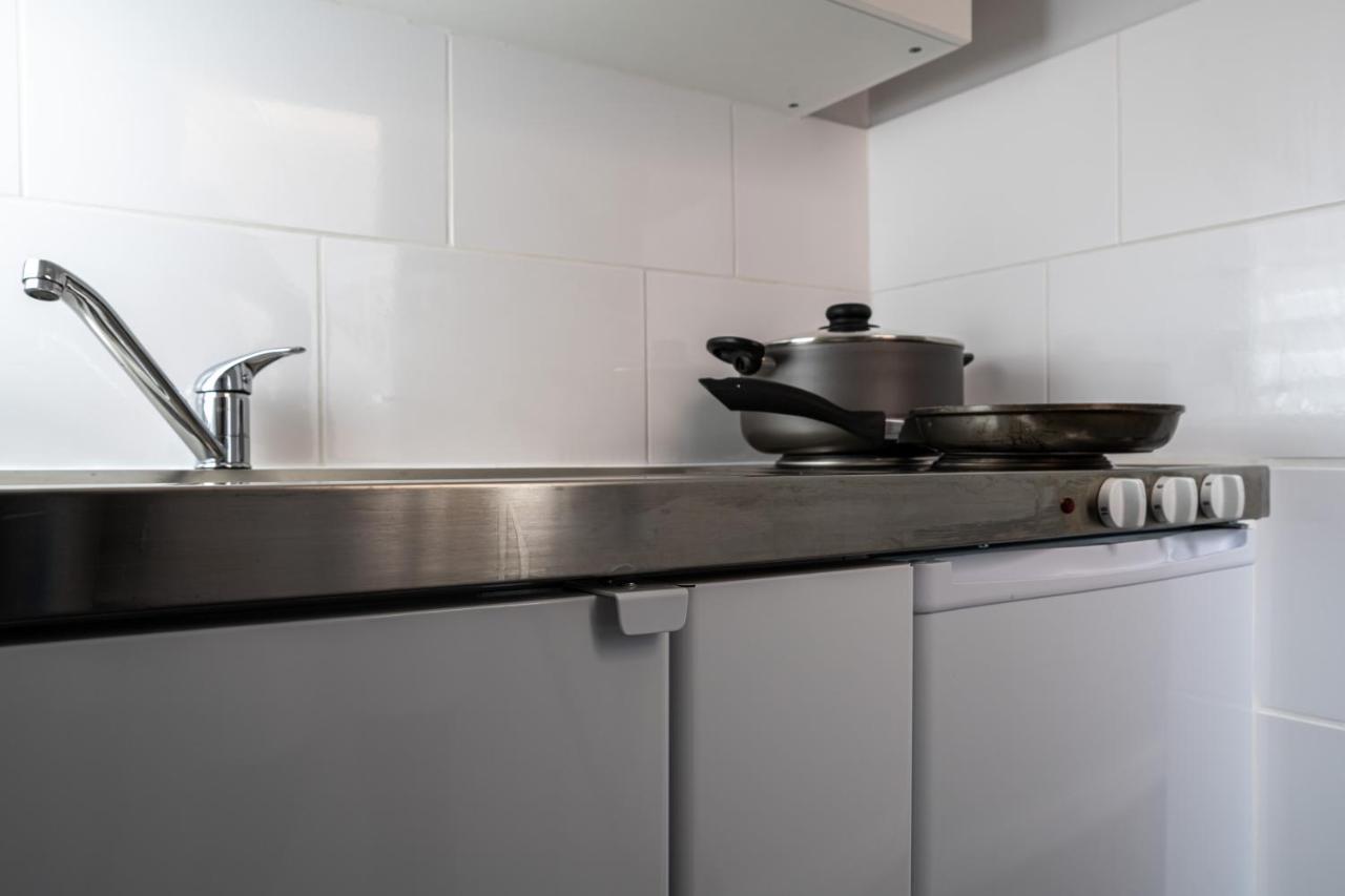 Luxury One Bedroom Guesthouse M6, Junction 10 Walsall Willenhall Екстериор снимка