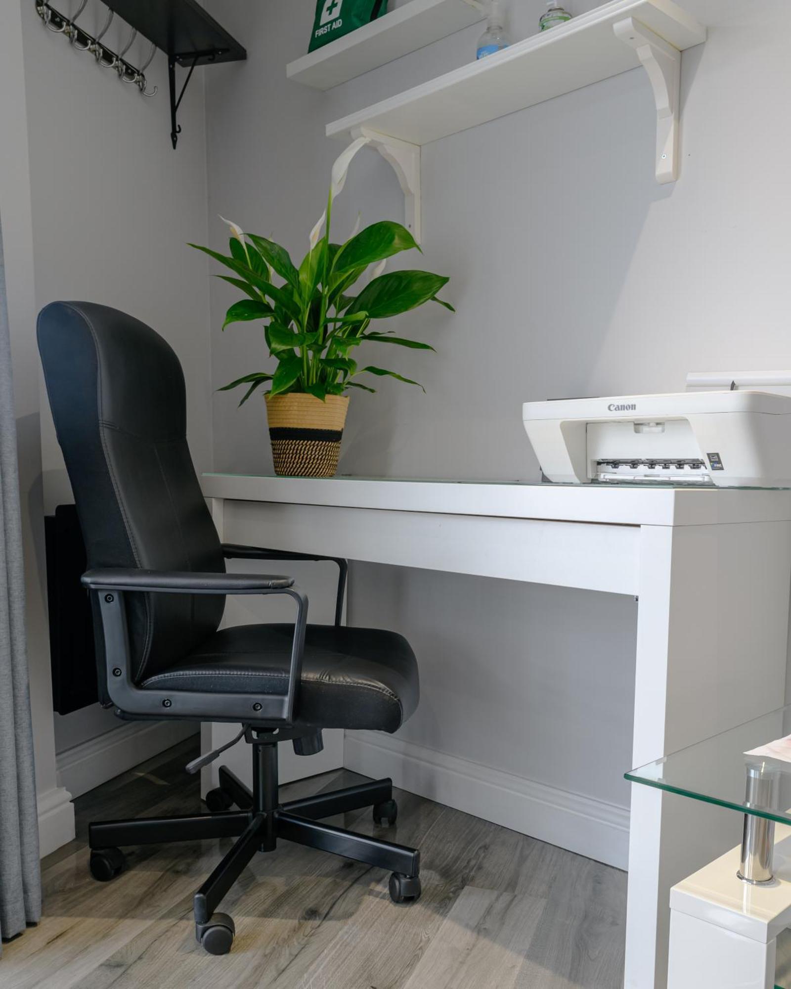 Luxury One Bedroom Guesthouse M6, Junction 10 Walsall Willenhall Екстериор снимка